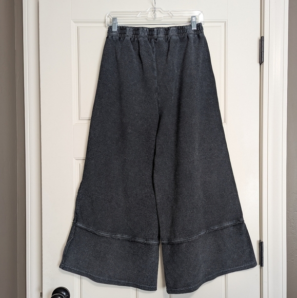 EUC Easel Wide-Leg Ash Black Palazzo Pants Small - Picture 4 of 4